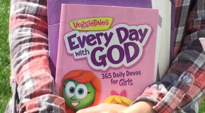 Every Day with God: 365 Daily Devos for Girls {Book Review and GIVEAWAY!}